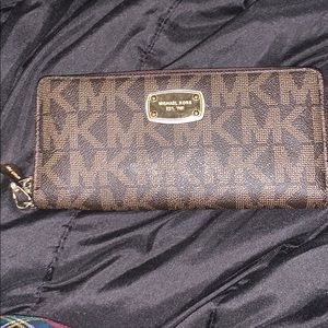 AUTHENTIC Michael Kors Wallet